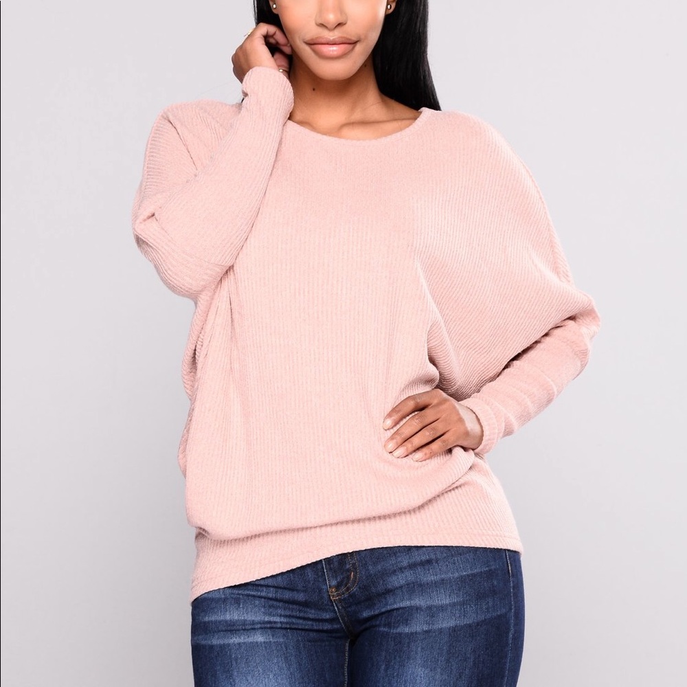 Fashionnova sweater size M